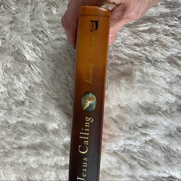 Jesus Calling Devotions Book Like New - Picture 4 of 4